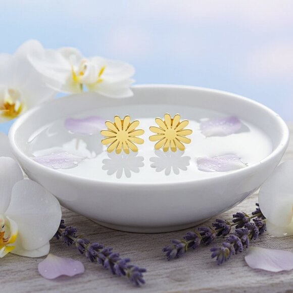 🆕️Minimalist Daisy Flower Stud Dainty Earrings 18K Gold Plated Stainless Steel - Picture 11 of 13